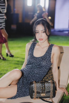 婚前先试婚吻戏片段